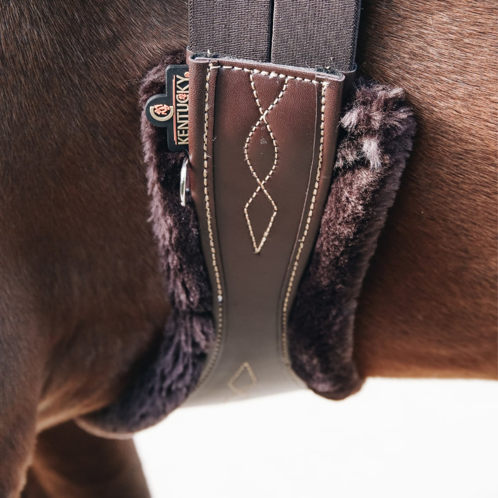 Kentucky Horsewear Anatomical Short Girth Sheepskin Brown