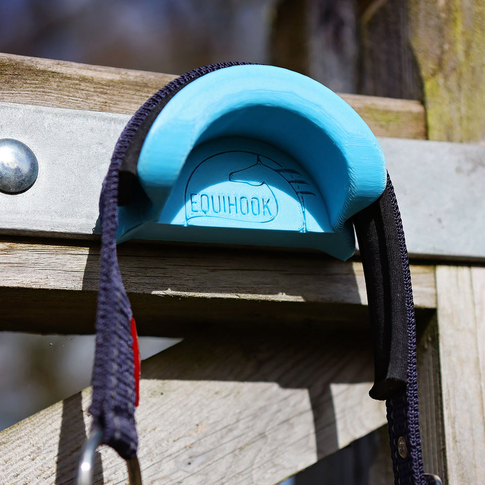 EquiHook Magnetic Bridle Hook - Blue