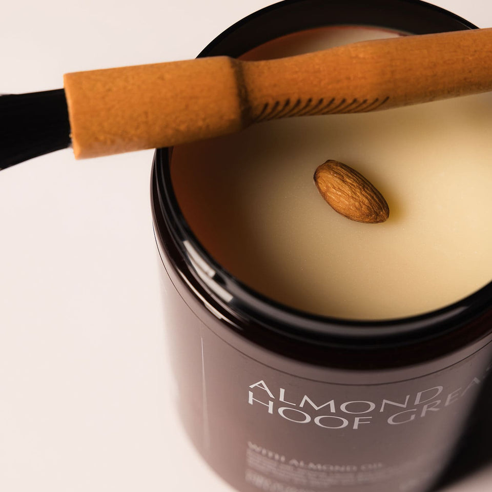 Grooming Deluxe Almond Hoof Grease