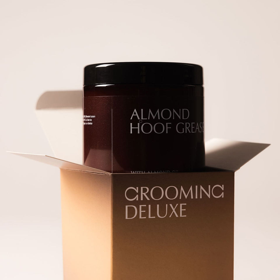 Grooming Deluxe Almond Hoof Grease