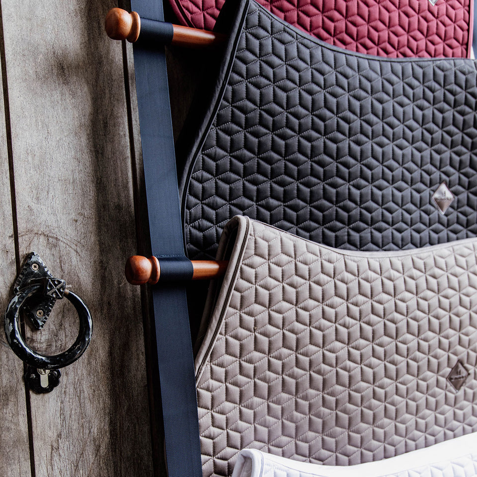 Grooming Deluxe Saddle Pad Holder Luxe - Navy