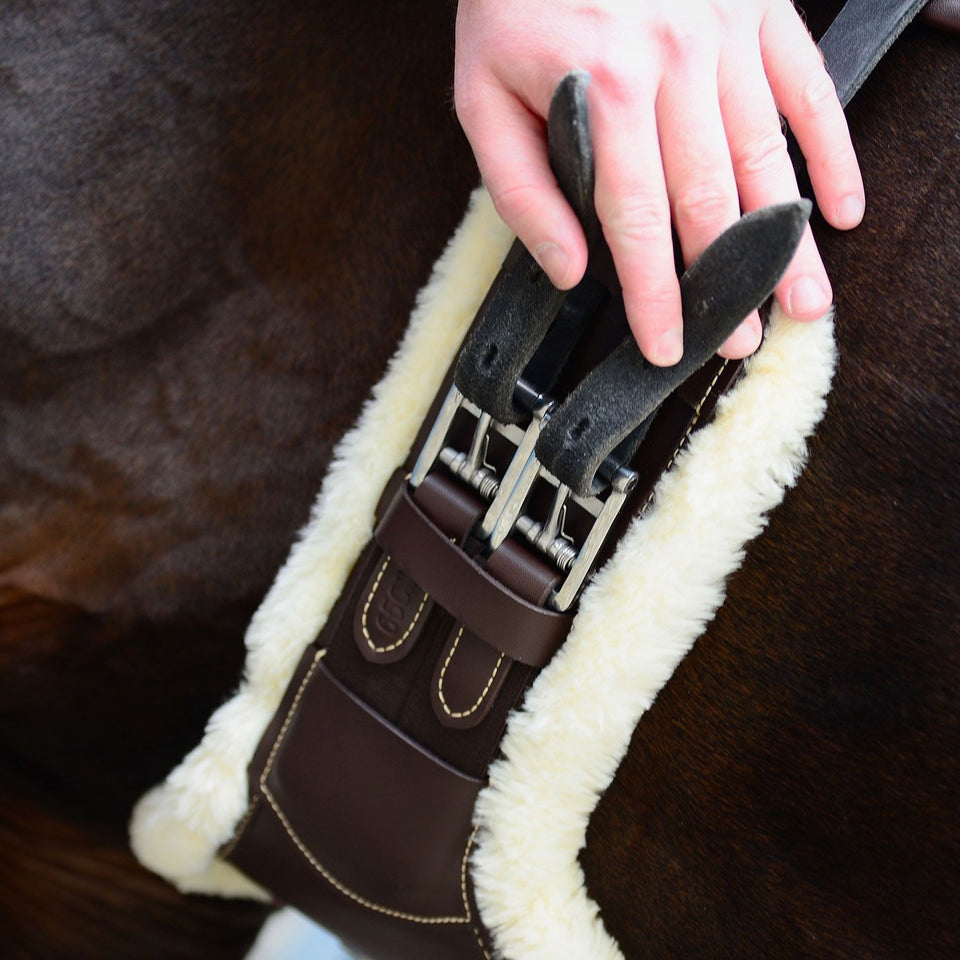 Kentucky Horsewear Sheepskin Short Stud Girth - Brown