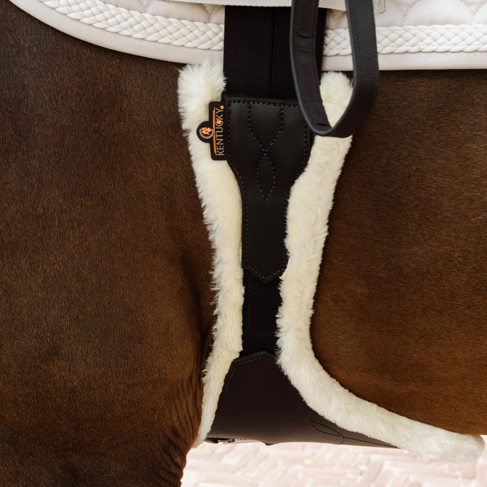 Kentucky Horsewear Anatomic Sheepskin Stud Girth - Black
