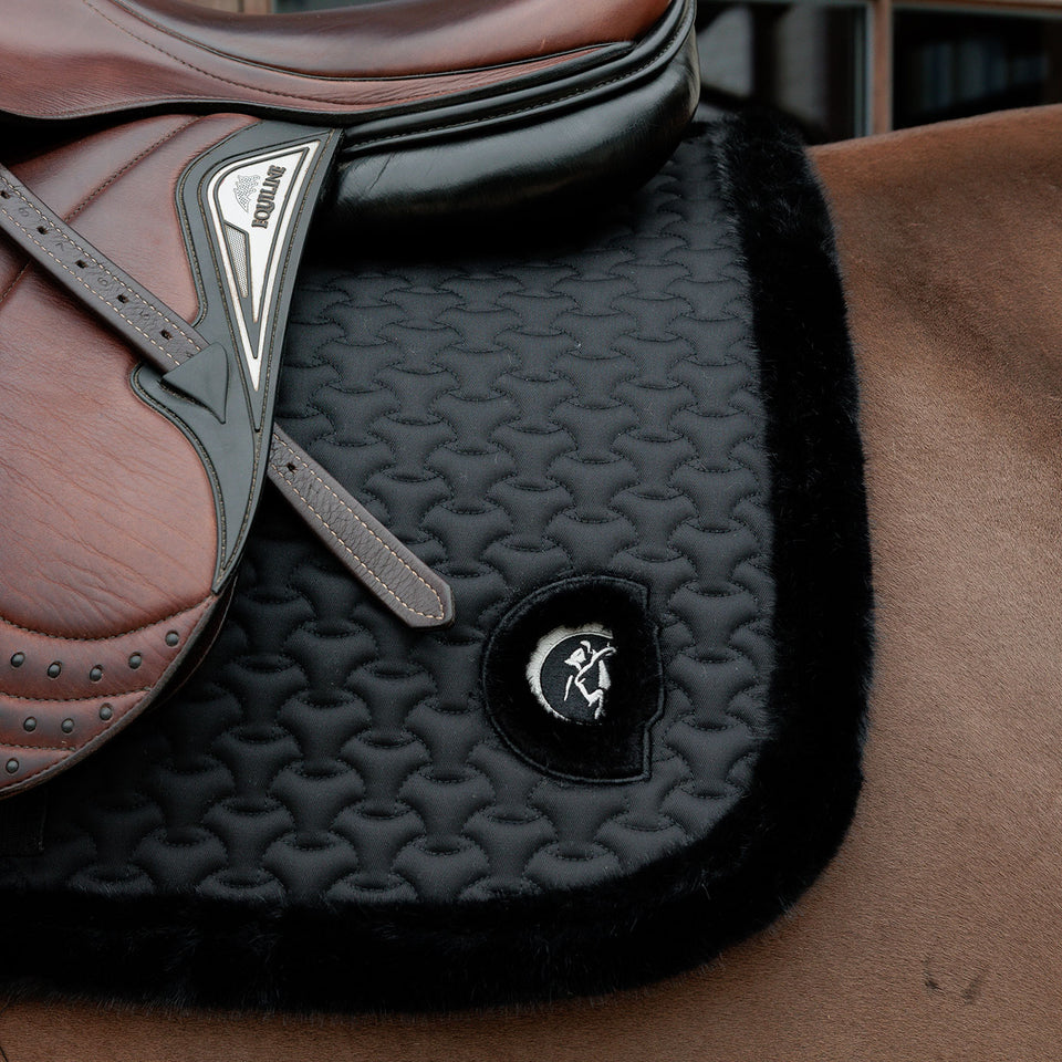 Kentucky Horsewear Faux Fur Trim Jumping Saddle Cloth - Black
