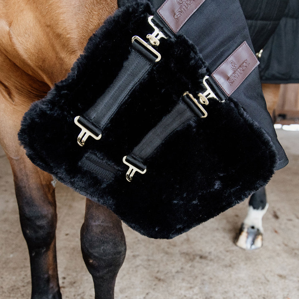 Kentucky Horsewear Sheepskin Chest Expander - 2 Buckles - Black