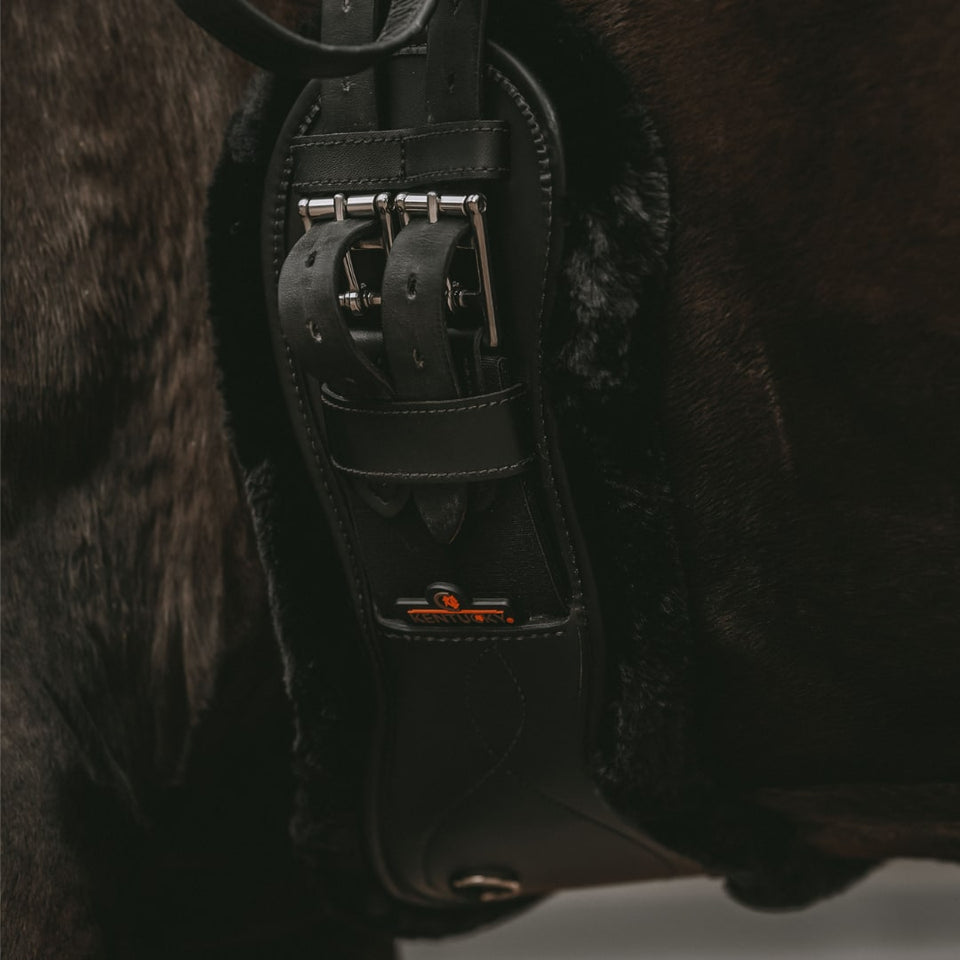 Kentucky Horsewear Anatomic Sheepskin Short Girth - Black