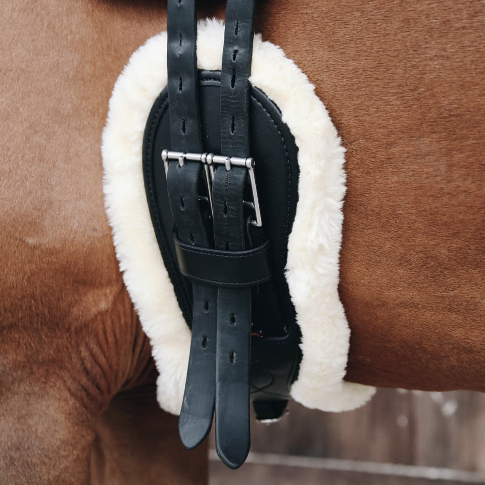 Kentucky Horsewear Anatomic Sheepskin Short Girth - Black