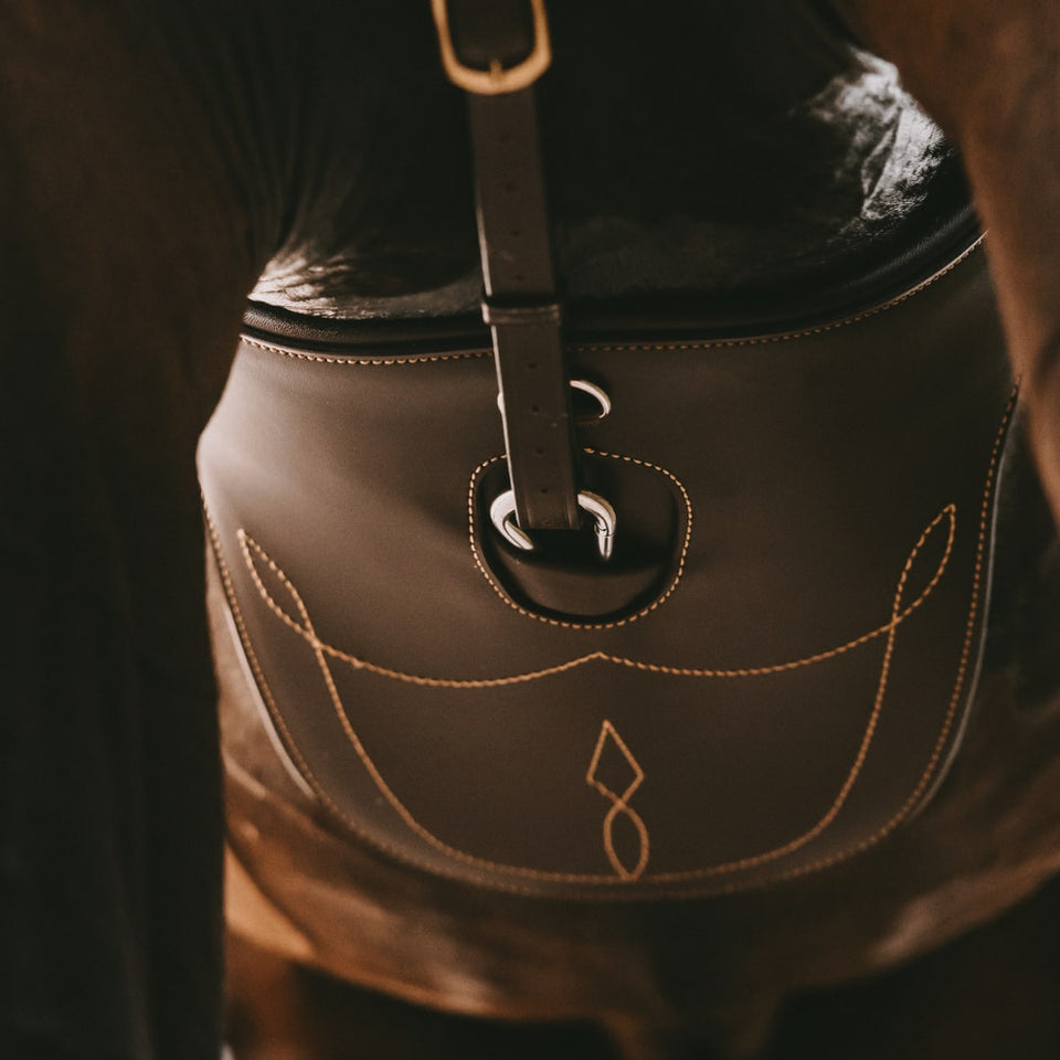 Kentucky Horsewear Stud Girth - Brown