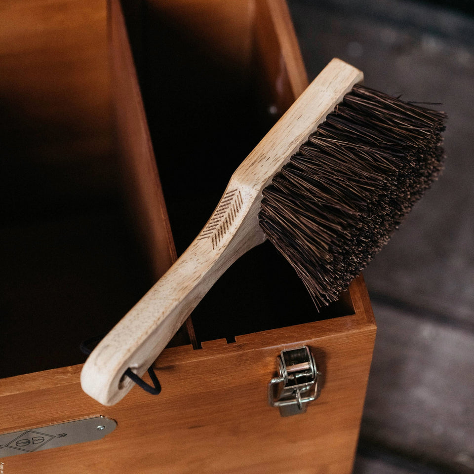 Grooming Deluxe Hoof Brush